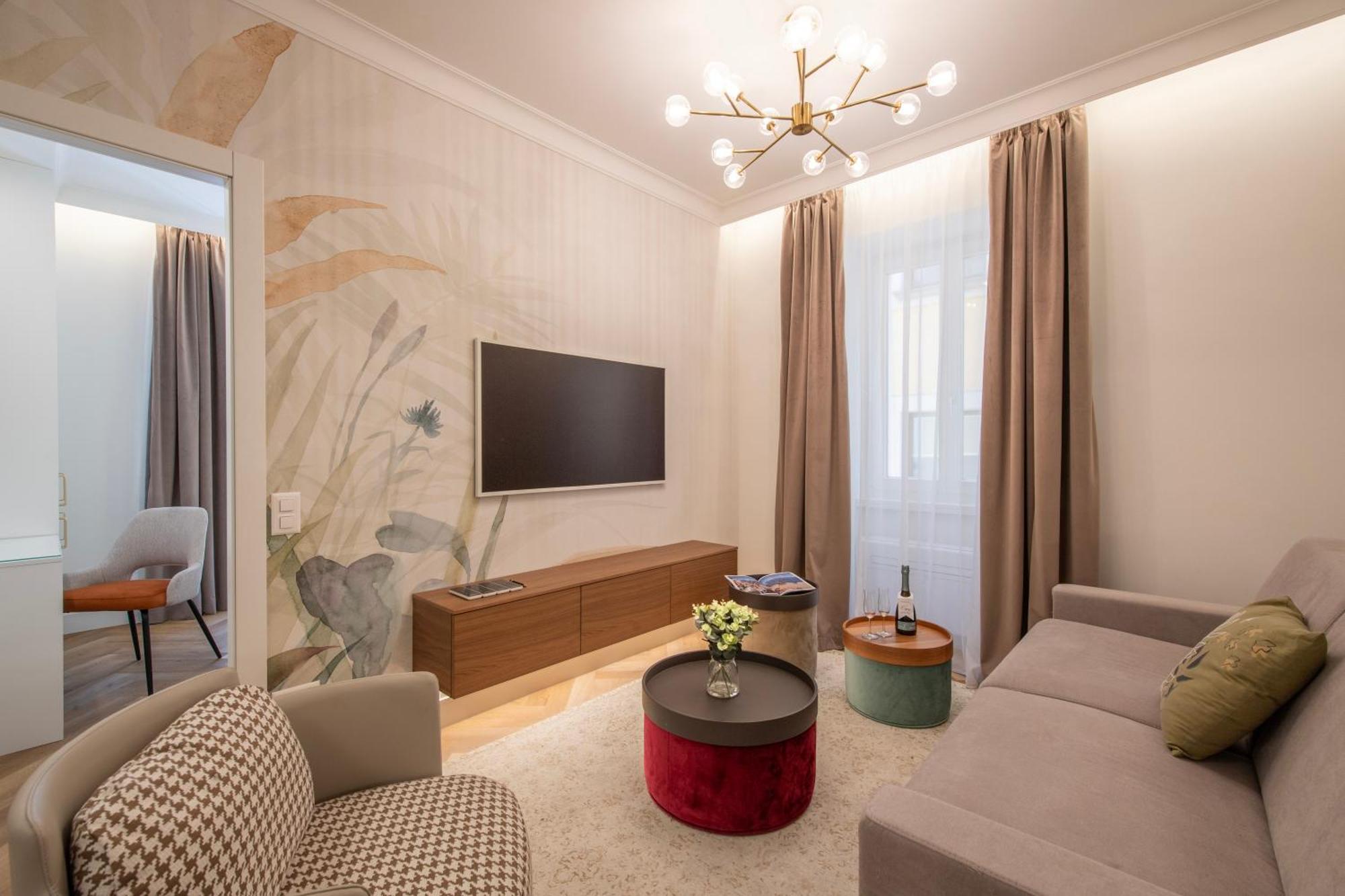 Novos Central Apartments 盧加諾 外观 照片